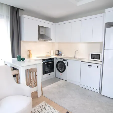 شقة Cozy With Bedroom & Office *