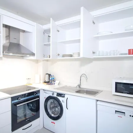 Cozy With Bedroom & Office דירה *