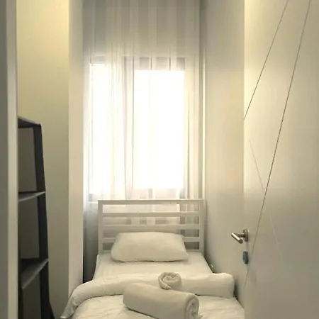 Cozy With Bedroom & Office דירה *